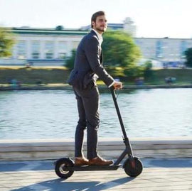 A piedi, in bici o col monopattino: stiamo cambiando il nostro modo di spostarci
